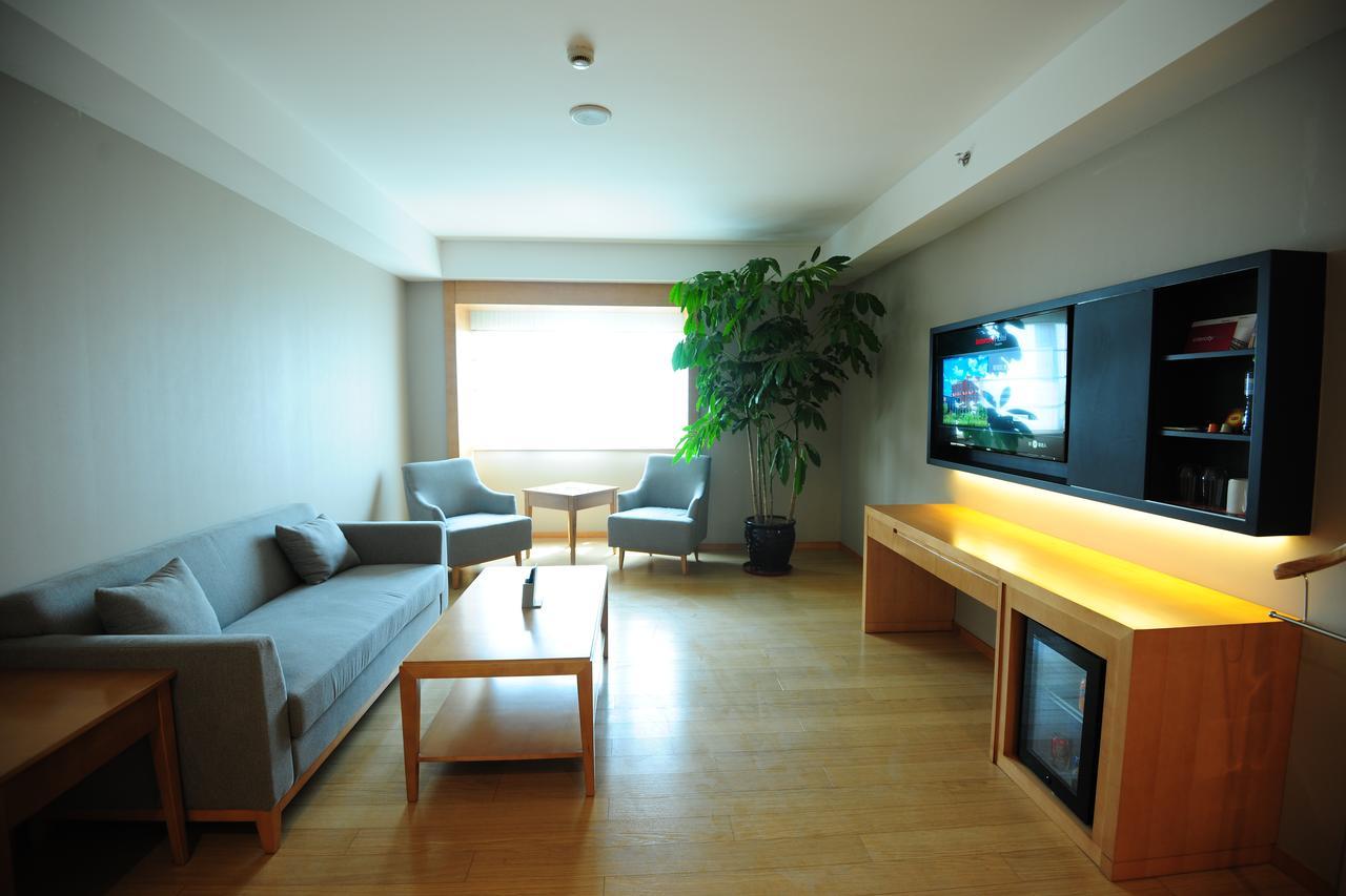 Intercity Hotel Qingdao Exterior foto